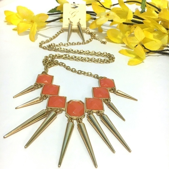 3/$29! Long Orange Gold Statement Necklace Spikes - Picture 1 of 8